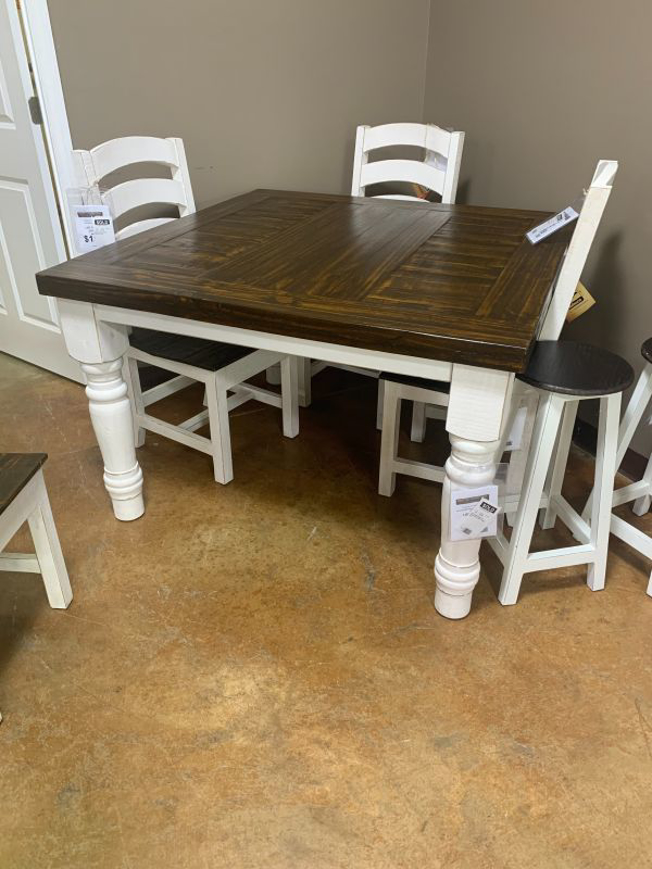 Picture of RUSTIC LEG TABLE WHITE WITH COFFE TOP - MD447