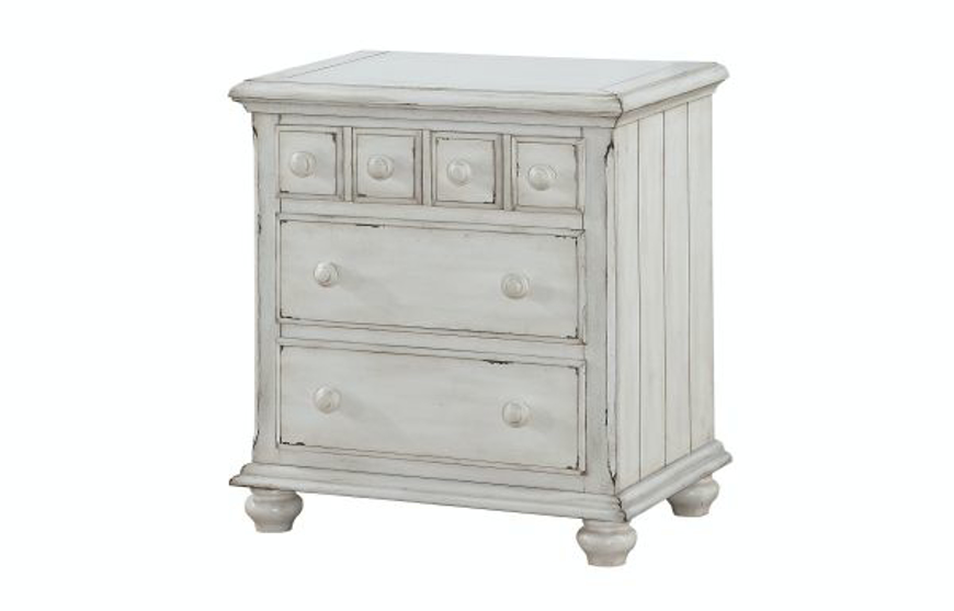 Picture of 26 in 3-DRAWER NIGHTSTAND
