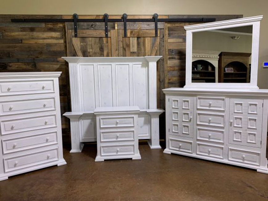 Picture of RUSTIC WHITE WITH GRAY GREEK KING SET