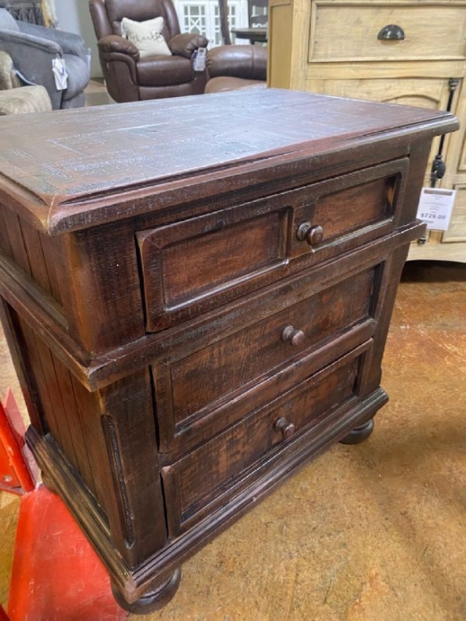 Picture of MARLA NIGHTSTAND-CL