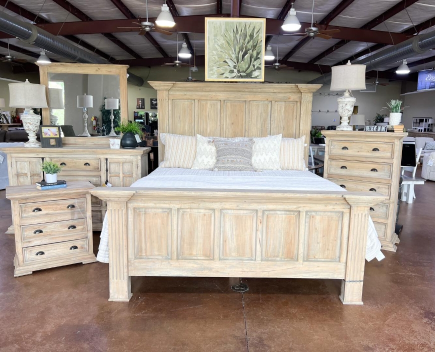 Picture of FELGATE KING BEDROOM SET