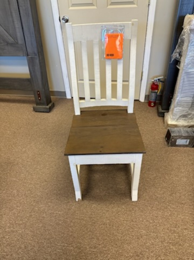 Picture of F WHITE MO10 ROMEO CHAIR BROKE